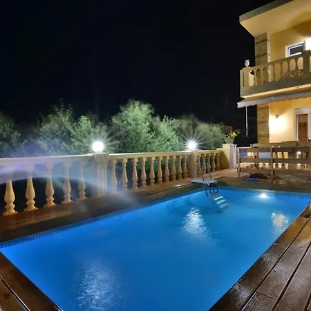 Adea Luxury Vila